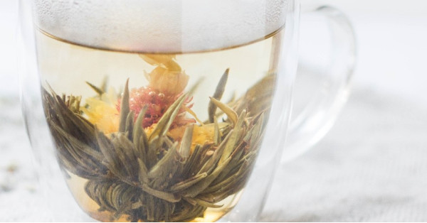 Fiori di Tè: I Tea Bouquet Che Sbocciano in Tazza