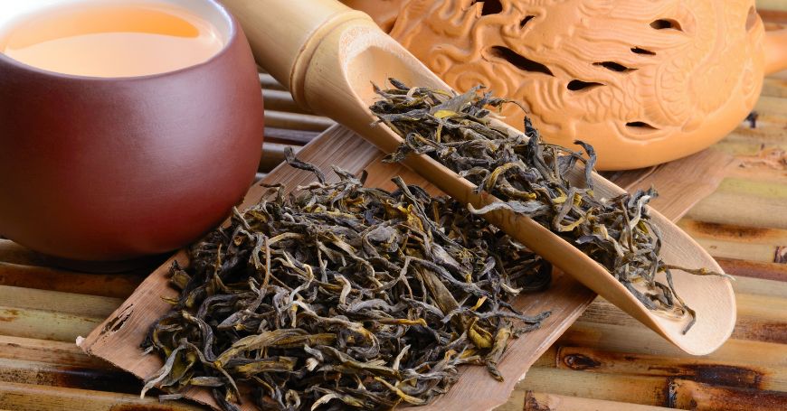 Tè Oolong: Proprietà, Benefici e Preparazione