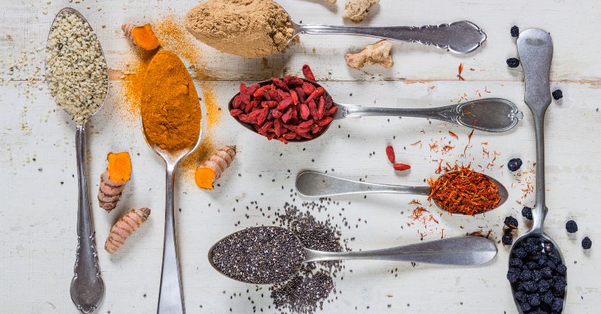 Tisane Afrodisiache: Erbe, Ricette Fai da Te e Rituali per Lui e per Lei